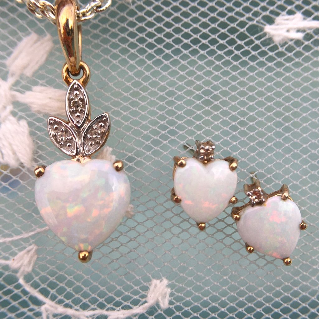 10k Opal Heart Pendant  Earrings Coober Pedy Genuine Gemstones Yellow Gold